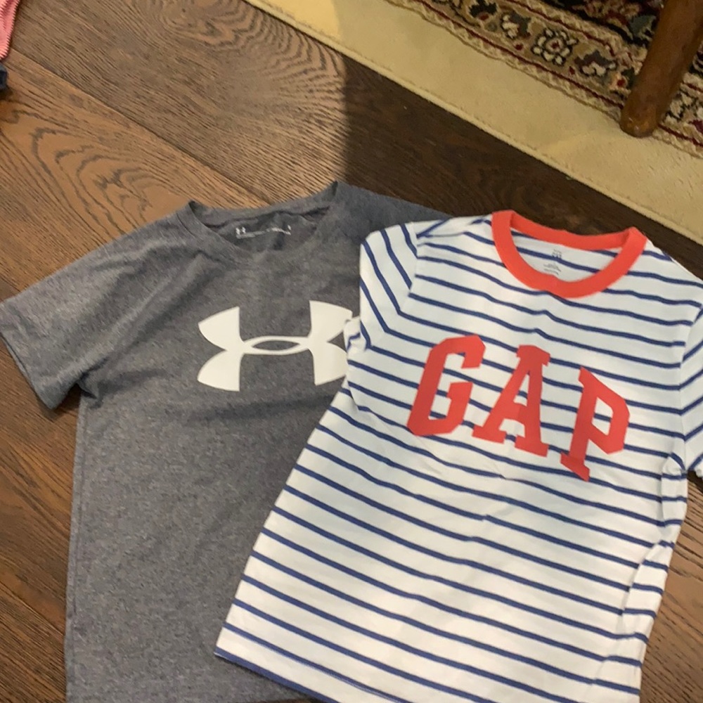 Boys size 5 T-shirts: Under Armour and Gap